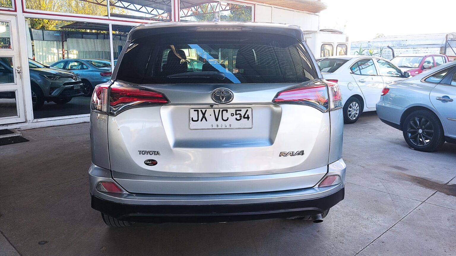 Toyota RAV4 — foto 24 de 40