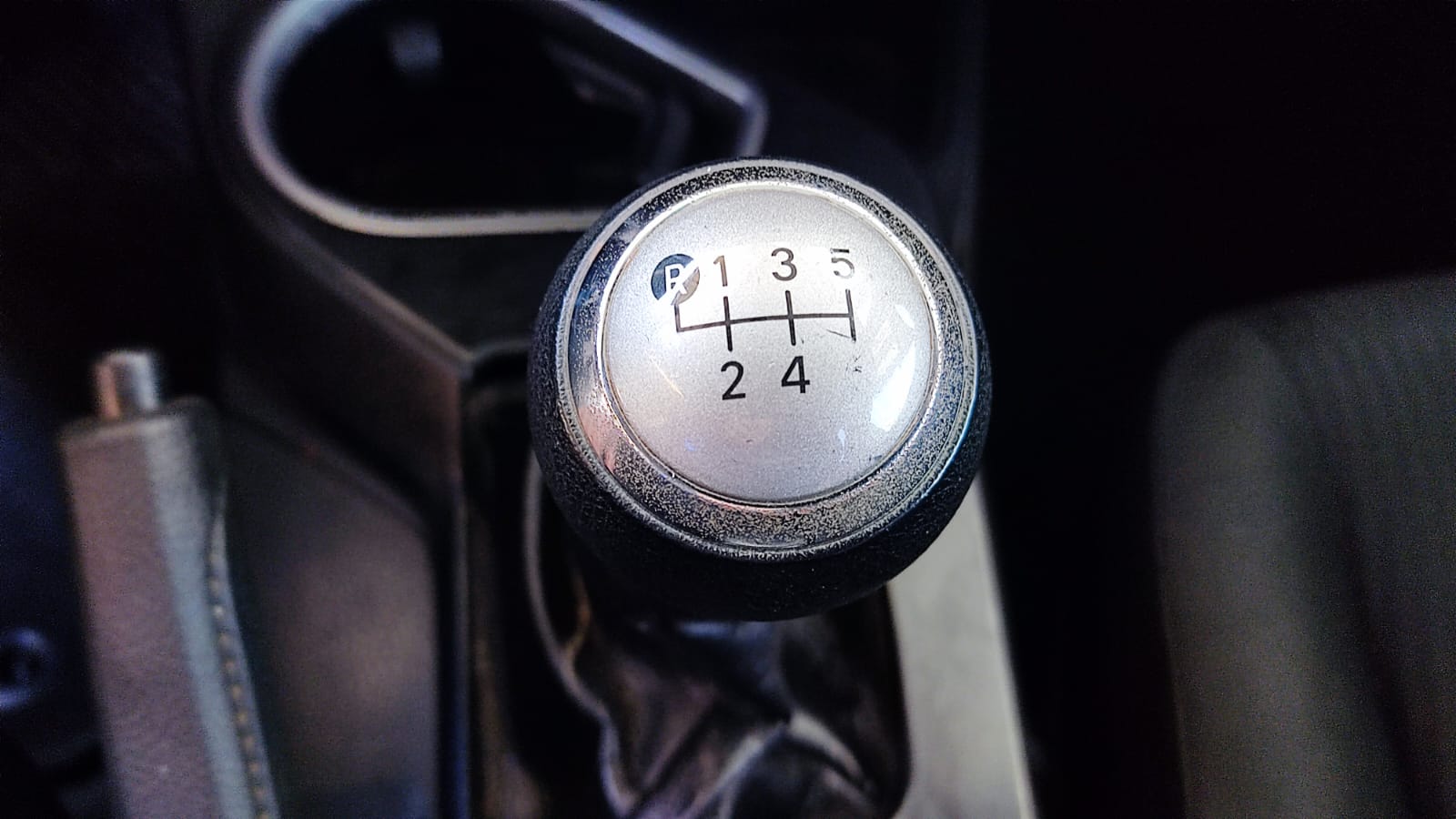Toyota RAV4 — foto 21 de 40