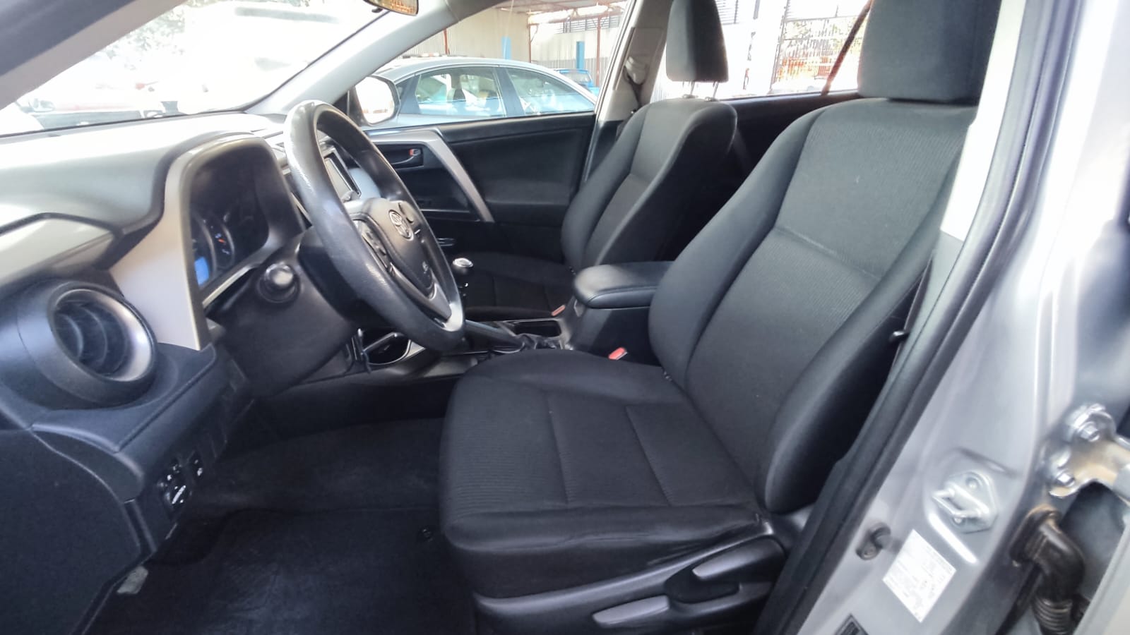 Toyota RAV4 — foto 31 de 40