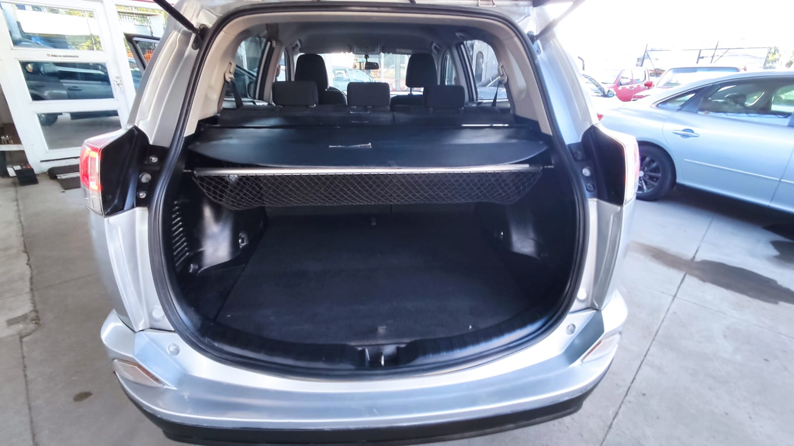 Toyota RAV4 — foto 35 de 40