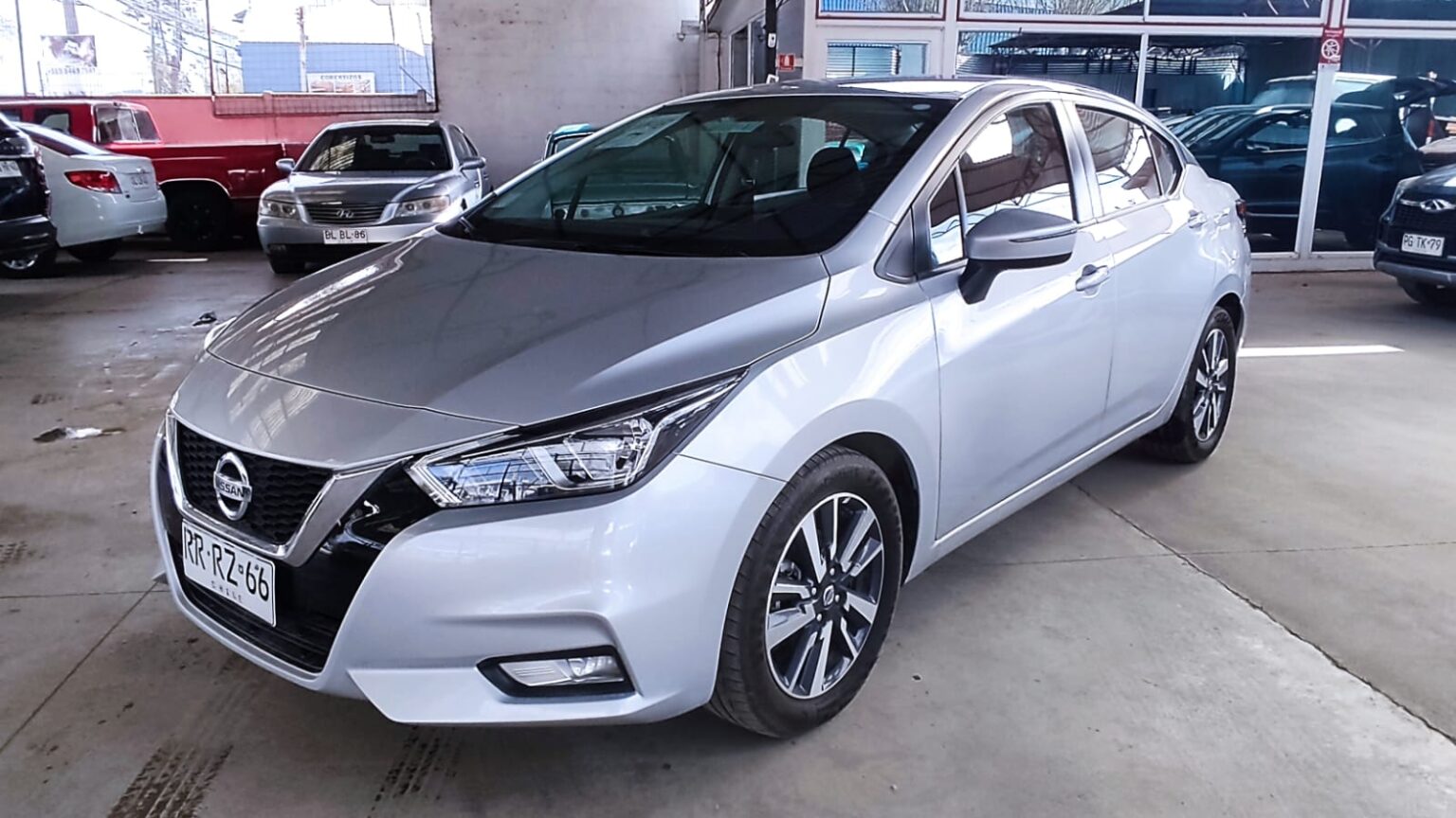 Nissan Versa — foto 8 de 40