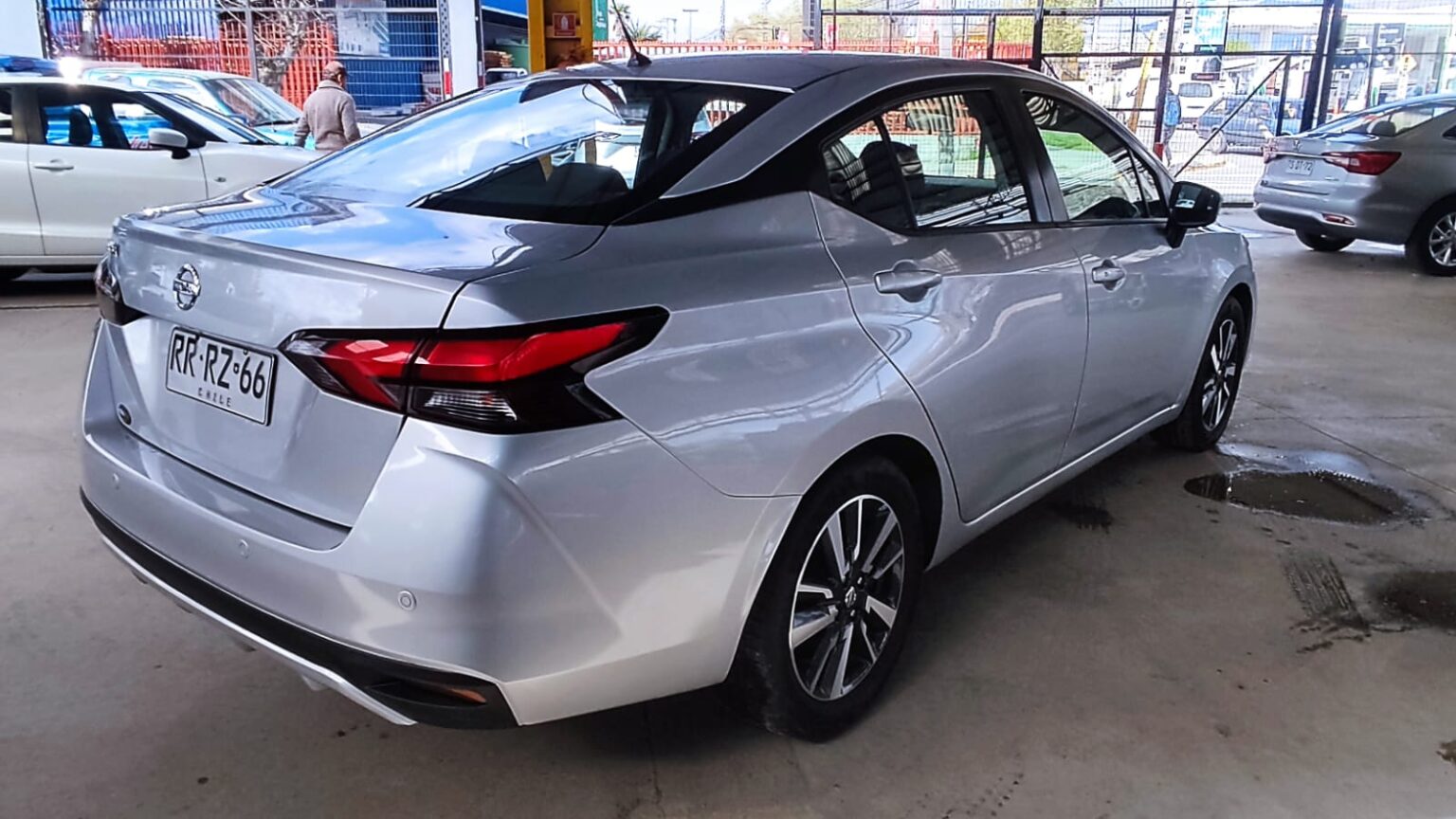 Nissan Versa — foto 10 de 40