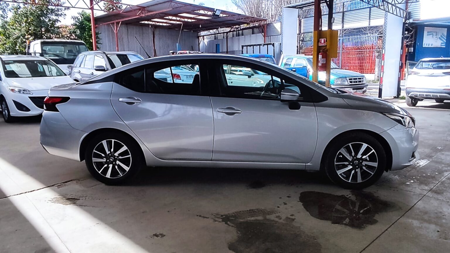 Nissan Versa — foto 14 de 40