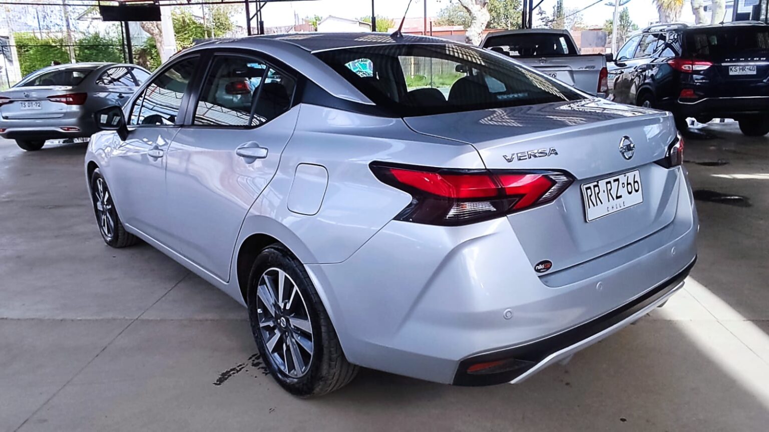 Nissan Versa — foto 12 de 40