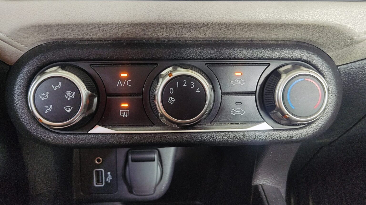 Nissan Versa — foto 26 de 40