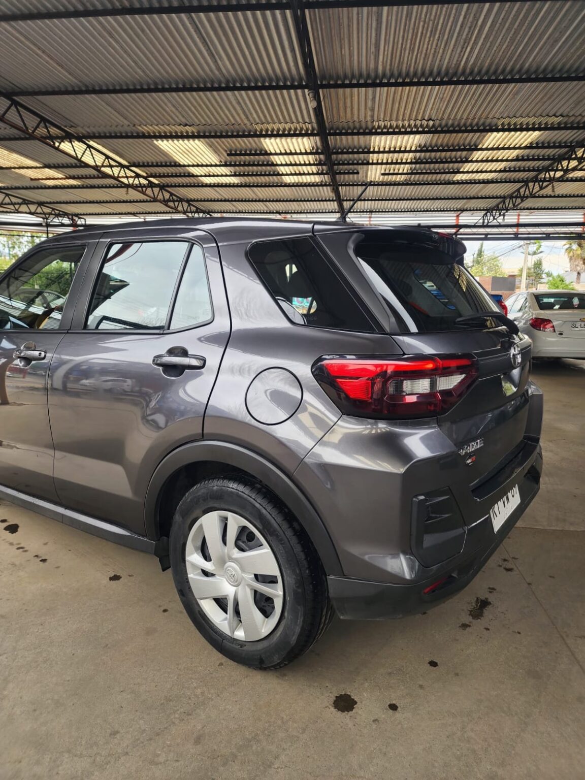 Toyota Raize — foto 12 de 40